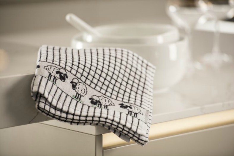 Lamont Poli-Dri Jacquard Tea Towel - Sheep